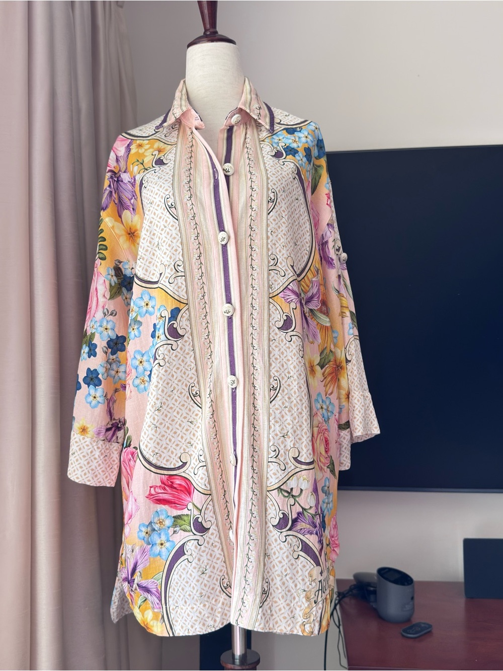 Agua Bendita Chrissy Shirt Small - Picture 2 of 13